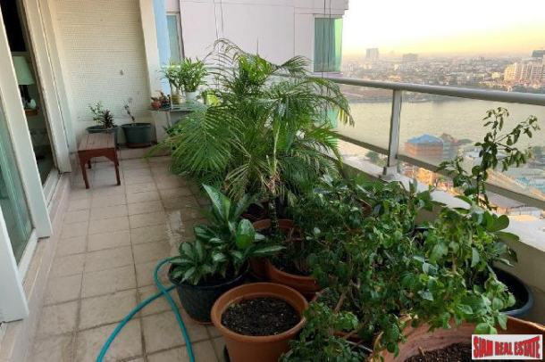 3 Bed, 3 Bath, ApartmentFor Sale, Silom, Bangkok