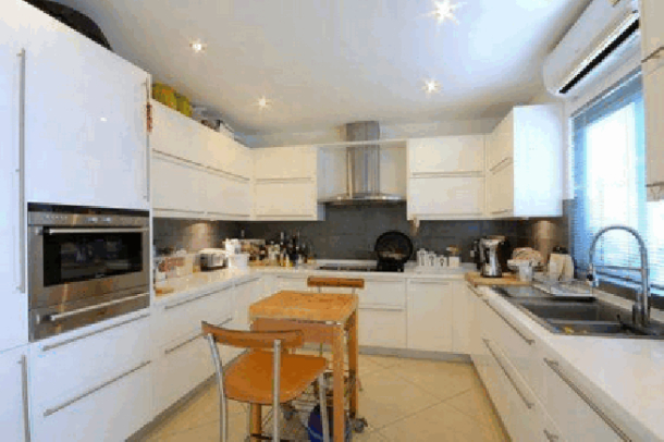 3 Bed, 2 Bath, HouseFor Sale, East Pattaya, Chonburi