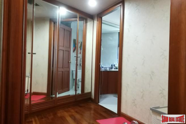 2 Bed, 3 Bath, ApartmentFor Sale, Silom, Bangkok