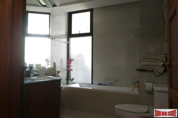 2 Bed, 3 Bath, ApartmentFor Sale, Silom, Bangkok