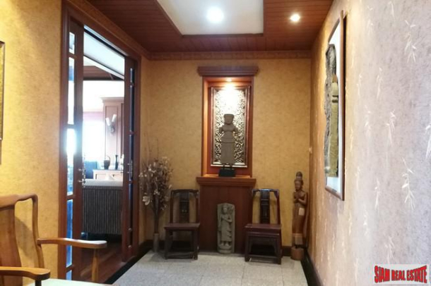 2 Bed, 3 Bath, ApartmentFor Sale, Silom, Bangkok