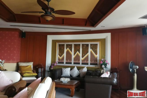 2 Bed, 3 Bath, ApartmentFor Sale, Silom, Bangkok