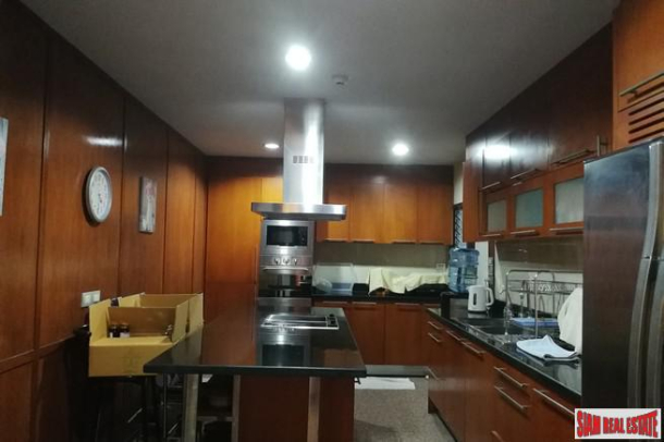 2 Bed, 3 Bath, ApartmentFor Sale, Silom, Bangkok