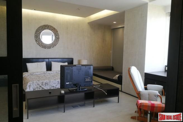 2 Bed, 3 Bath, ApartmentFor Sale, Silom, Bangkok