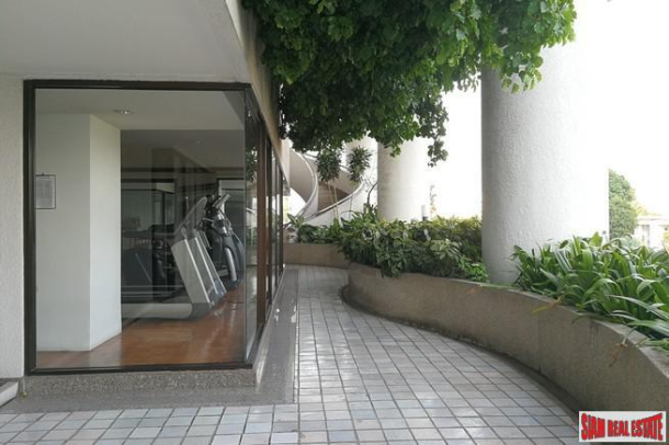 2 Bed, 3 Bath, ApartmentFor Sale, Silom, Bangkok