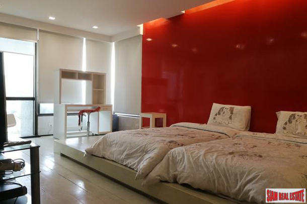 2 Bed, 3 Bath, ApartmentFor Sale, Silom, Bangkok