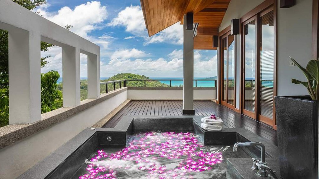 5 Bed, 8 Bath, HouseFor Sale, Surin Beach, Phuket 5 Bed, 8 Bath, HouseFor Sale, Surin Beach, Phuket