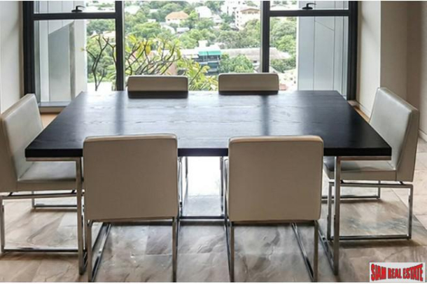 3 Bed, 2 Bath, ApartmentFor Sale, Silom, Bangkok