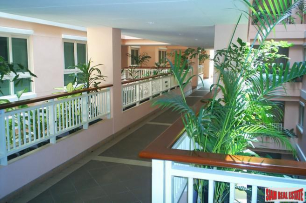 3 Bed, 2 Bath, ApartmentFor Sale, Nana, Bangkok