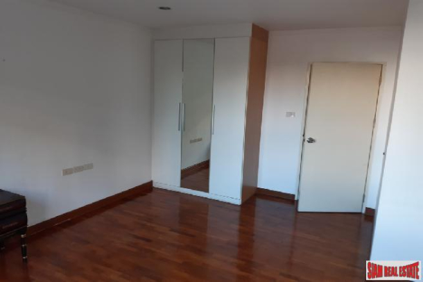 3 Bed, 2 Bath, ApartmentFor Sale, Nana, Bangkok