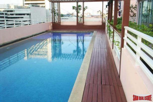 3 Bed, 2 Bath, ApartmentFor Sale, Nana, Bangkok
