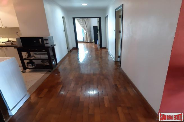 3 Bed, 2 Bath, ApartmentFor Sale, Nana, Bangkok