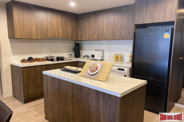 2 Bed, 2 Bath, ApartmentFor Sale, Chitlom, Bangkok