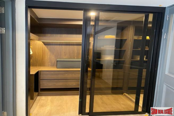 2 Bed, 2 Bath, ApartmentFor Sale, Chitlom, Bangkok