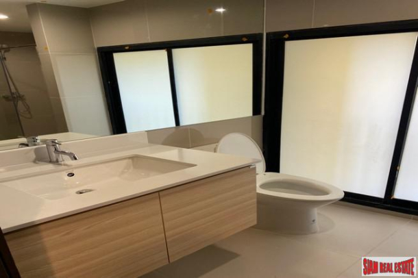 2 Bed, 2 Bath, ApartmentFor Sale, Chitlom, Bangkok