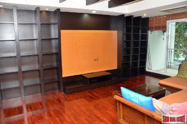 2 Bed, 2 Bath, ApartmentFor Sale, Silom, Bangkok