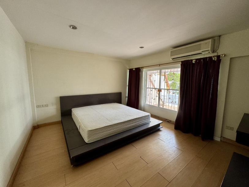 3 Bed, 3 Bath, HouseFor Sale, Phrom Phong, Bangkok