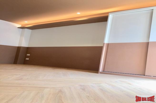 3 Bed, 3 Bath, HouseFor Sale, Phra Khanong, Bangkok