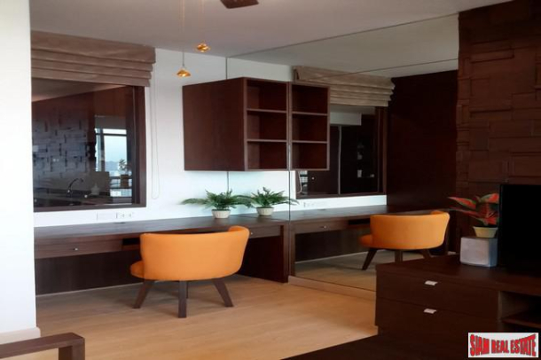2 Bed, 2 Bath, ApartmentFor Sale, Silom, Bangkok