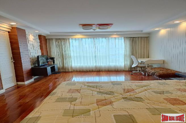 2 Bed, 2 Bath, ApartmentFor Sale, Ekkamai, Bangkok