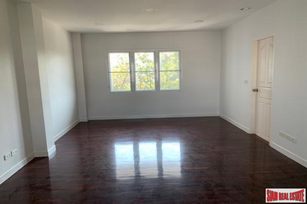 5 Bed, 5 Bath, HouseFor Sale, Ekkamai, Bangkok