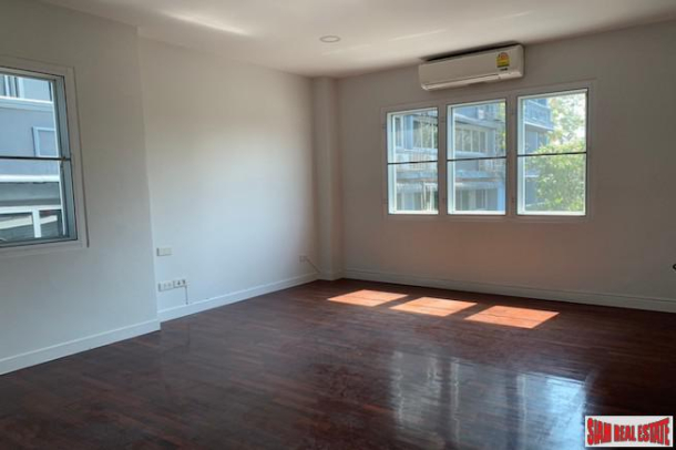 5 Bed, 5 Bath, HouseFor Sale, Ekkamai, Bangkok