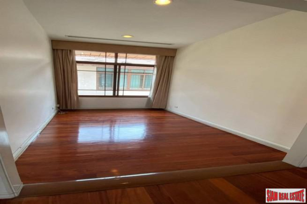 4 Bed, 5 Bath, HouseFor Sale, Phra Khanong, Bangkok 4 Bed, 5 Bath, HouseFor Sale, Phra Khanong, Bangkok