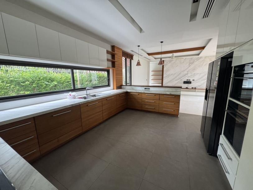 4 Bed, 6 Bath, HouseFor Sale, Phra Khanong, Bangkok