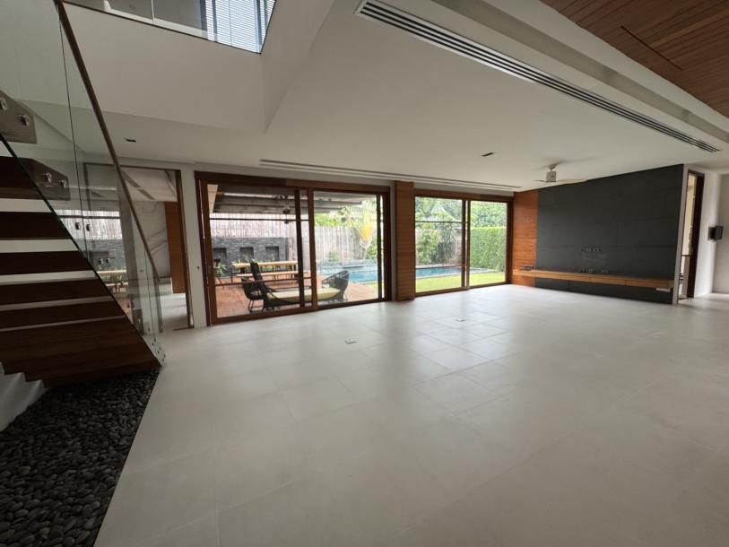 4 Bed, 6 Bath, HouseFor Sale, Phra Khanong, Bangkok