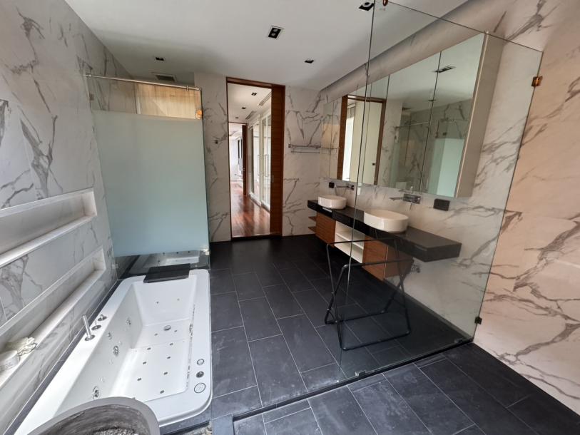 4 Bed, 6 Bath, HouseFor Sale, Phra Khanong, Bangkok