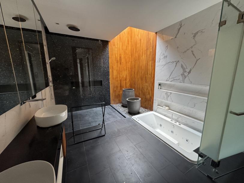 4 Bed, 6 Bath, HouseFor Sale, Phra Khanong, Bangkok