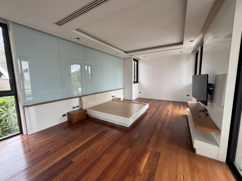 4 Bed, 6 Bath, HouseFor Sale, Phra Khanong, Bangkok