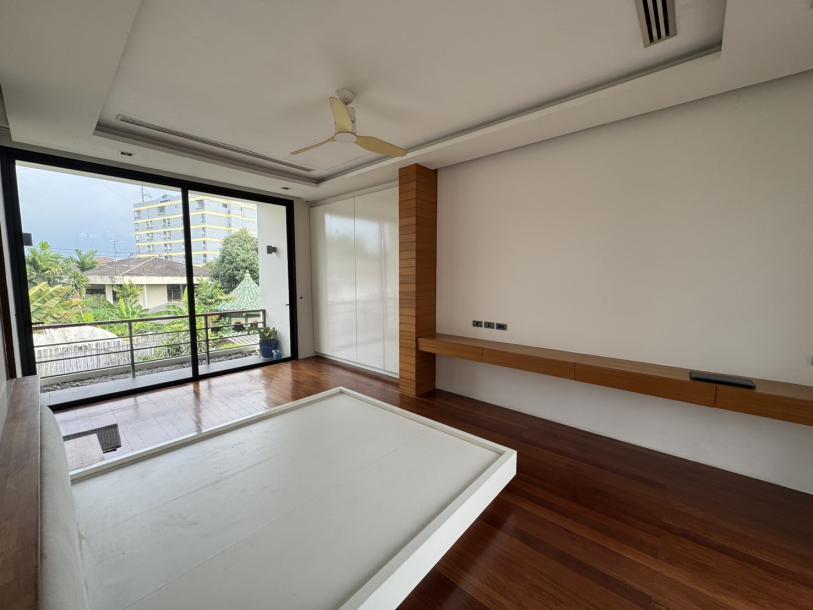 4 Bed, 6 Bath, HouseFor Sale, Phra Khanong, Bangkok