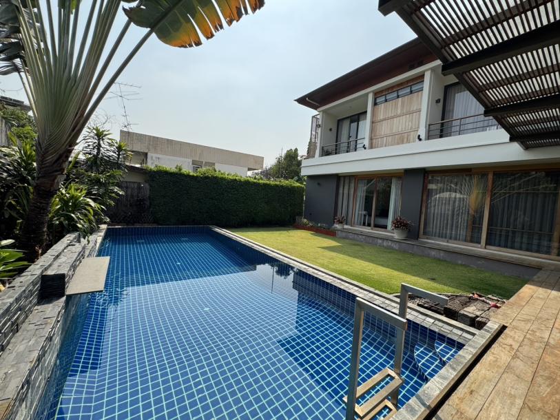 4 Bed, 6 Bath, HouseFor Sale, Phra Khanong, Bangkok