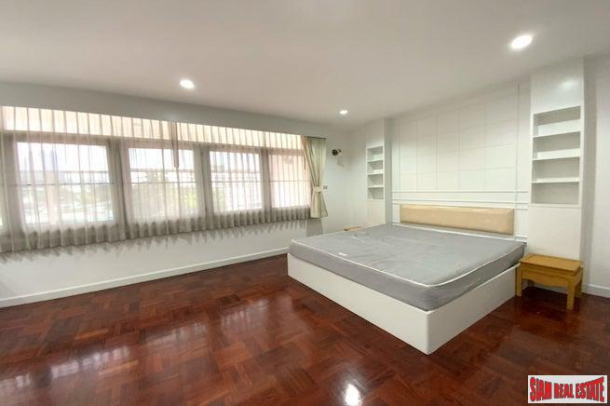 3 Bed, 2 Bath, ApartmentFor Sale, Phrom Phong, Bangkok