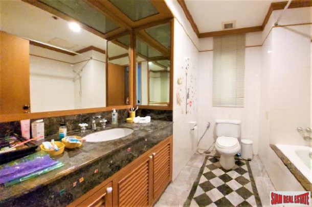 2 Bed, 2 Bath, ApartmentFor Sale, Silom, Bangkok