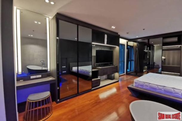 2 Bed, 2 Bath, ApartmentFor Sale, Silom, Bangkok