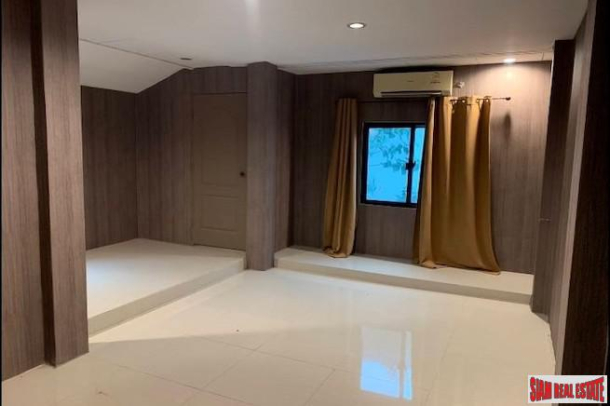 3 Bed, 3 Bath, HouseFor Sale, Ekkamai, Bangkok