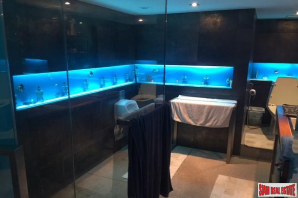 3 Bed, 2 Bath, ApartmentFor Sale, Nana, Bangkok