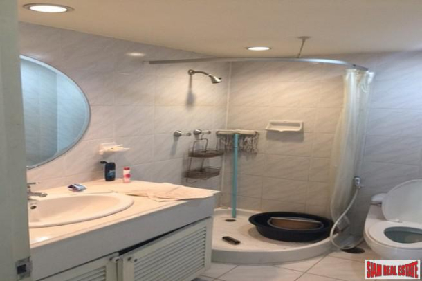 3 Bed, 2 Bath, ApartmentFor Sale, Nana, Bangkok