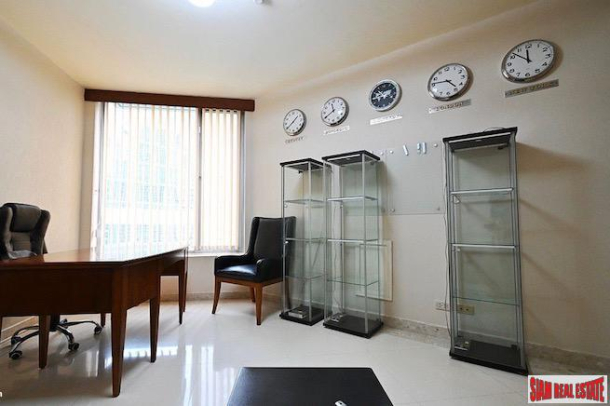 3 Bed, 3 Bath, HouseFor Sale, Phloen Chit, Bangkok
