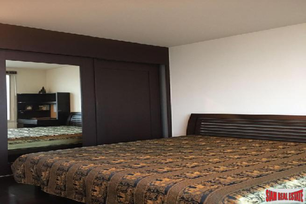 3 Bed, 3 Bath, ApartmentFor Sale, Silom, Bangkok