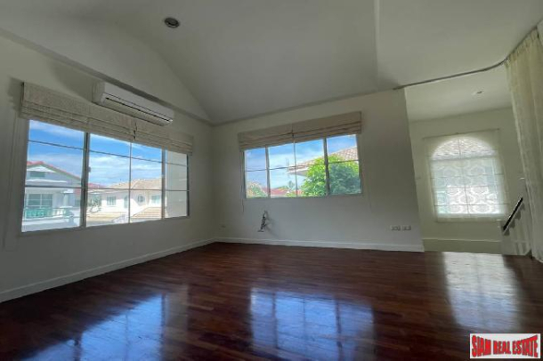 3 Bed, 4 Bath, HouseFor Sale, On Nut, Bangkok