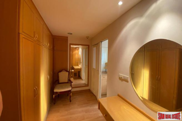 1 Bed, 2 Bath, ApartmentFor Sale, Silom, Bangkok