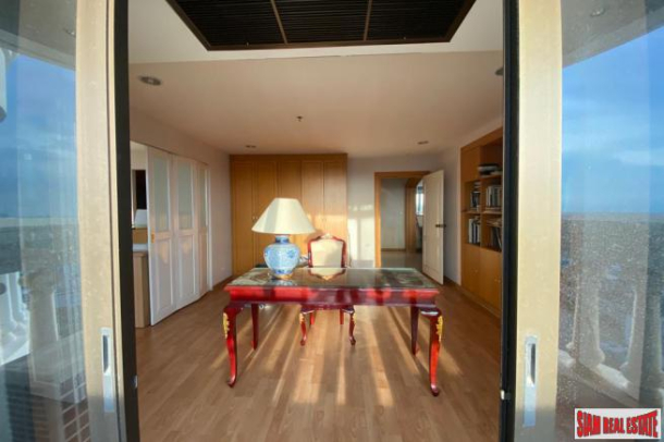 1 Bed, 2 Bath, ApartmentFor Sale, Silom, Bangkok