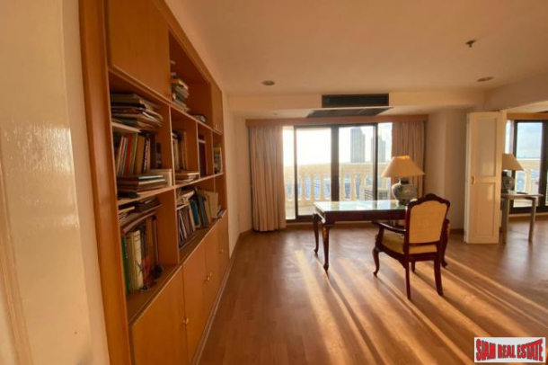 1 Bed, 2 Bath, ApartmentFor Sale, Silom, Bangkok