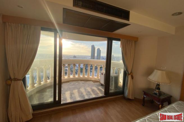 1 Bed, 2 Bath, ApartmentFor Sale, Silom, Bangkok