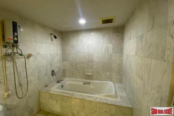 1 Bed, 2 Bath, ApartmentFor Sale, Silom, Bangkok