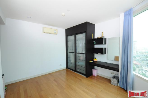 3 Bed, 3 Bath, ApartmentFor Sale, Saphan Tak Sin, Bangkok