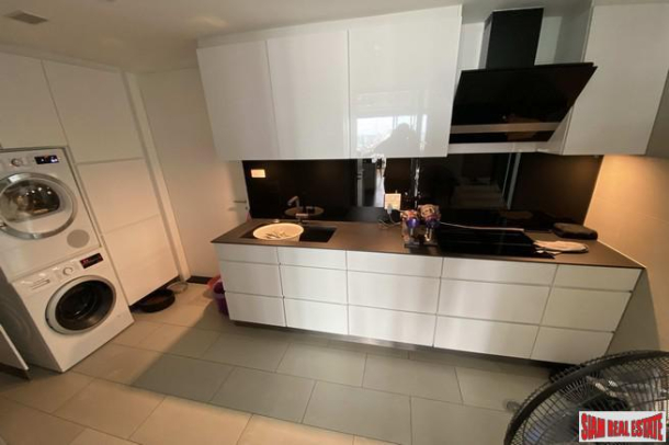 1 Bed, 1 Bath, ApartmentFor Sale, Silom, Bangkok